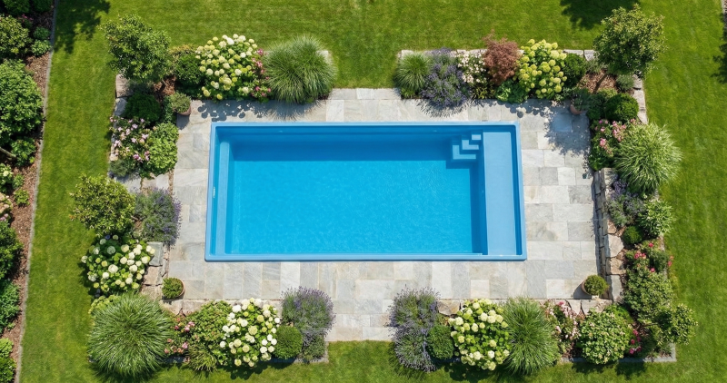 Piscine Coque Tiki avec Plage Immergée | Cocktail Piscine Pertuis